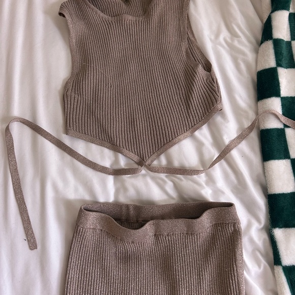 Devon Windsor top and skirt set in dusty rose - Picture 5 of 6